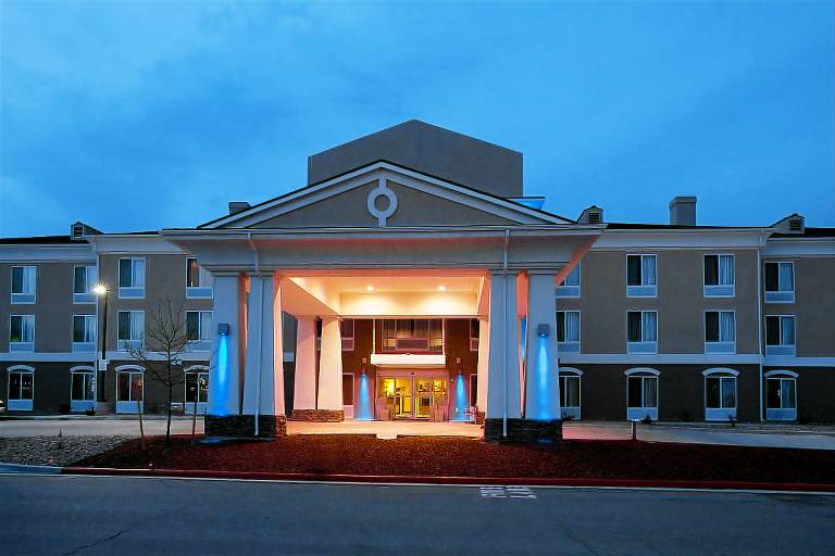 Holiday Inn Express Hotel & Suites Lamar By IHG in Lamar, CO
