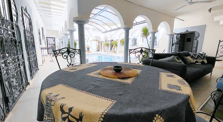 Vacation home with pool — photo 3