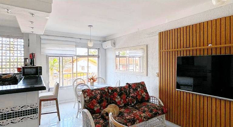 Rental apartment with 2 rooms for 6 persons in Guarujá