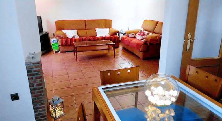 House with 4 rooms for 8 persons in Burgos