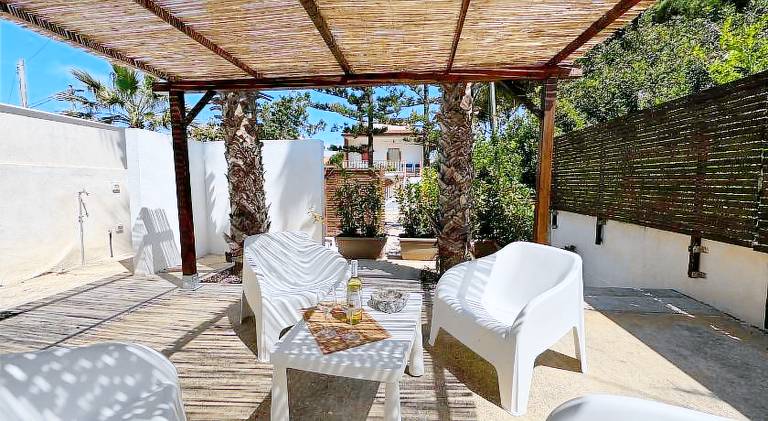 Apartment with yard & terrace | Next to the beach | Pets allowed — photo 2