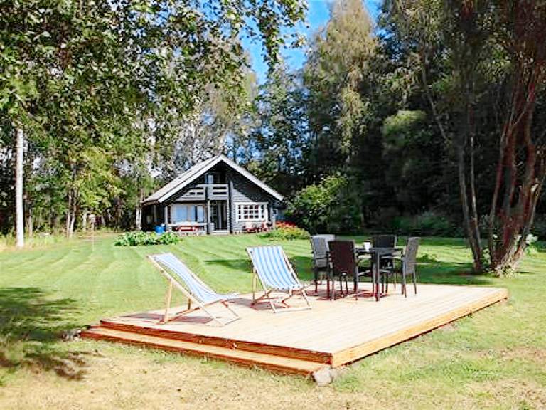 Vacation home with terrace & sauna | Nature view — photo 3
