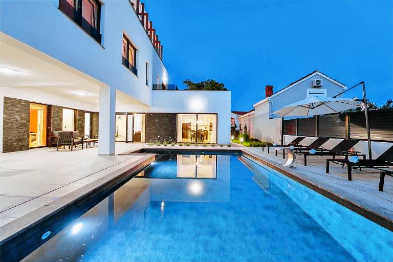 Crowonder Mila Prestige Villa with a Heated Swimming Pool, Sauna and Jacuzzi on the Rooftop in Zadar