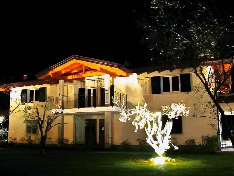 Serviced apartment with yard, barbecue & pool in Arco