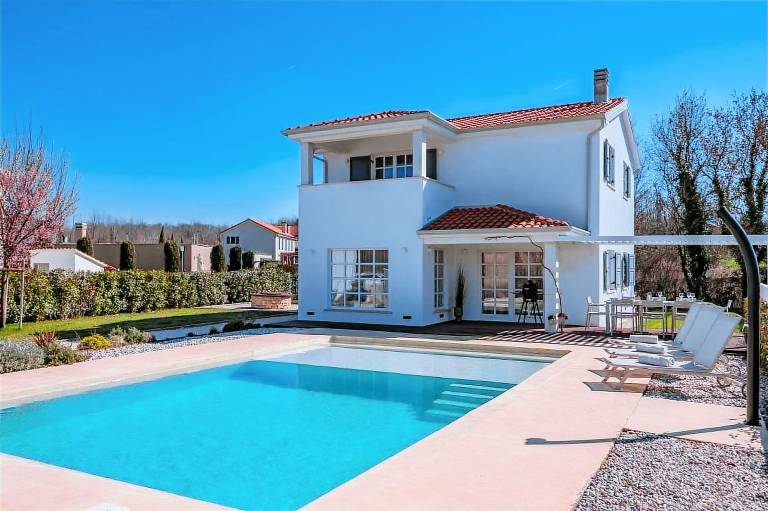 Vila  Ferenci