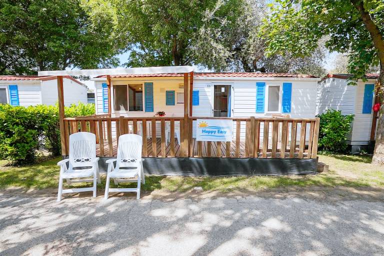Mobile home with patio, pool & BBQ — photo 4