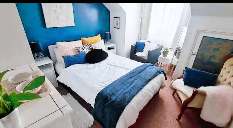 Cosy Caroline's in Torpoint