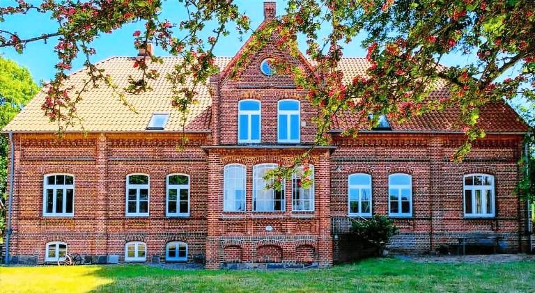 Rental apartment with 4 rooms for 10 persons in Wismar