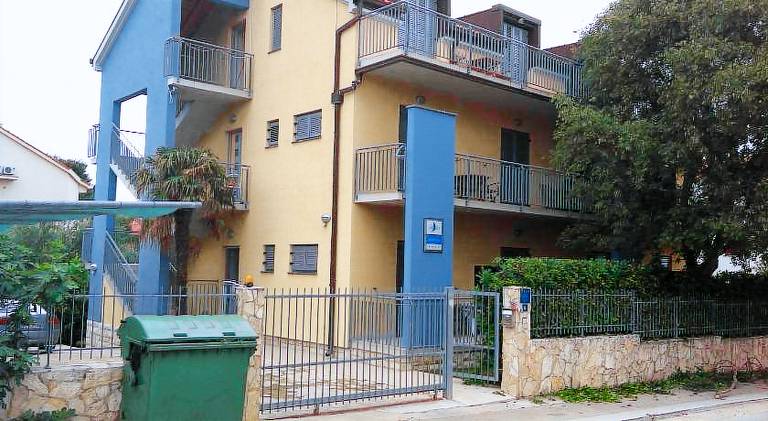 Apartment with garden & patio in Biograd na Moru