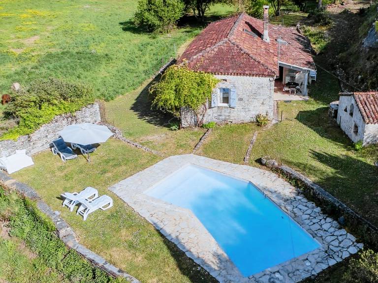 House with private pool & terrace — photo 3