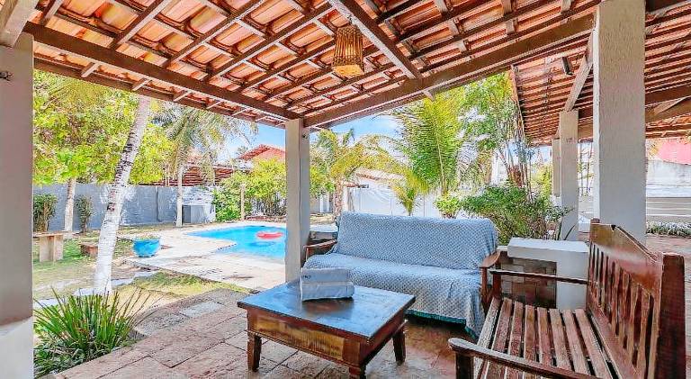House with pool — photo 3