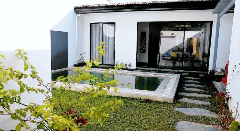 Villa with pool — photo 3