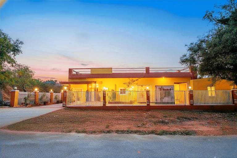 Via Airport Stay Inn