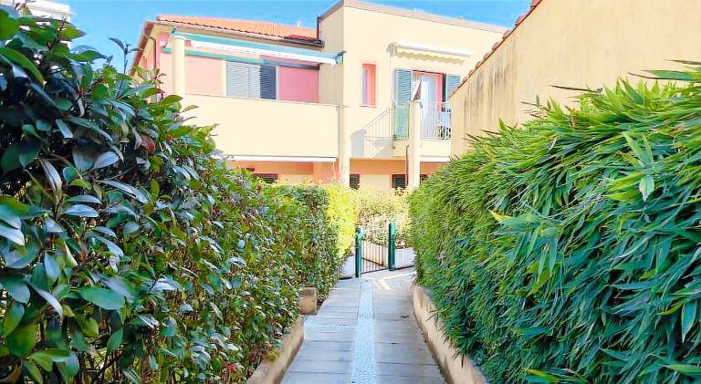 Apartment with 1 room for 4 persons — photo 4