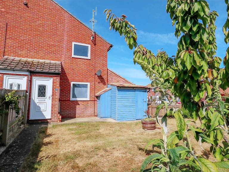 Cottage with garden | Beach view in Weymouth