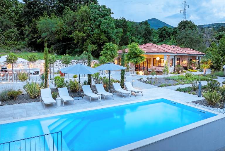 Fully equipped villa with garden, patio & barbecue | Sea view | Pets are welcome in Opatija