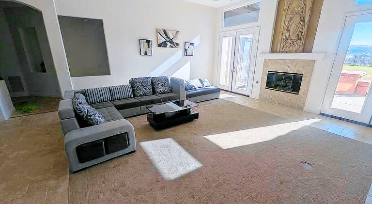 Beautiful Villa with Amazing 360 Mountain Views, Golfcourses close to Monserate Winery and I-15 — photo 2