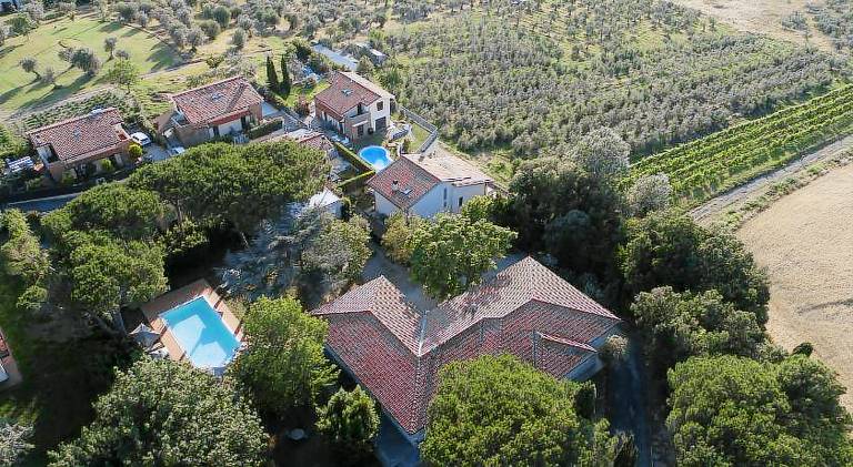 Nice house with pool, yard & BBQ | Pets are welcome in Santa Luce