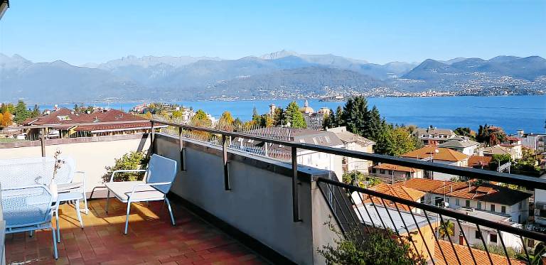 Fully equipped beautiful rental apartment with terrace | Beach nearby | Dogs allowed — photo 2