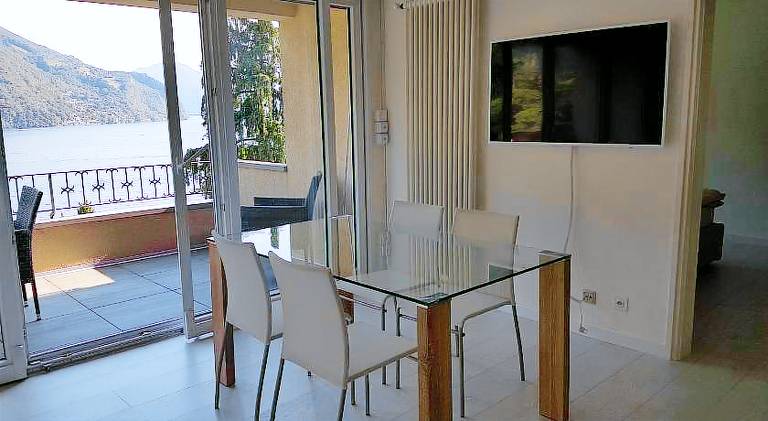 Rental apartment with patio — photo 3