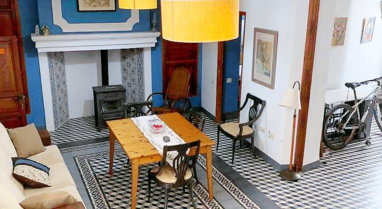 Vacation home with terrace & barbecue — photo 2