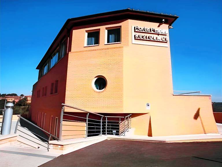 Wonderful serviced apartment with patio | Near Piazza del Campo | Pets are welcome in Siena