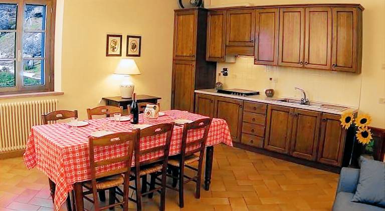 Holiday apartment with grill, pool & garden — photo 5