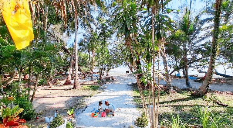 Baan Suan Kayoo 1 Long beach Aow Yai in Ranong