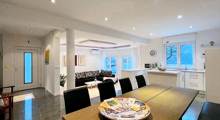 Rental apartment with terrace & grill — photo 4