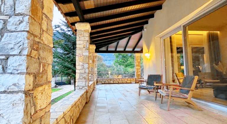 Villa with patio, pool & barbeque — photo 5