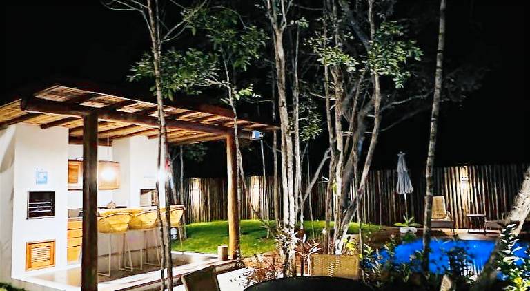 House with pool — photo 4