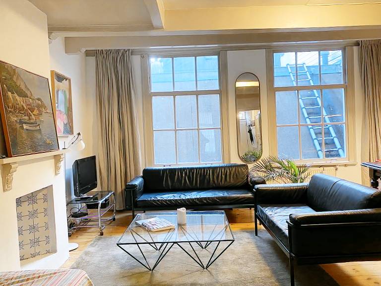 Cozy typical Amsterdam apartment Family Friendly