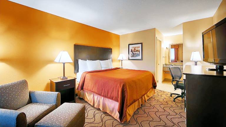 Best Western Lake Conroe Inn in Conroe, TX