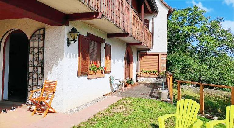 Fully equipped beautiful villa with yard, BBQ & hot tub | Suitable for remote work | Pets are welcome — photo 5