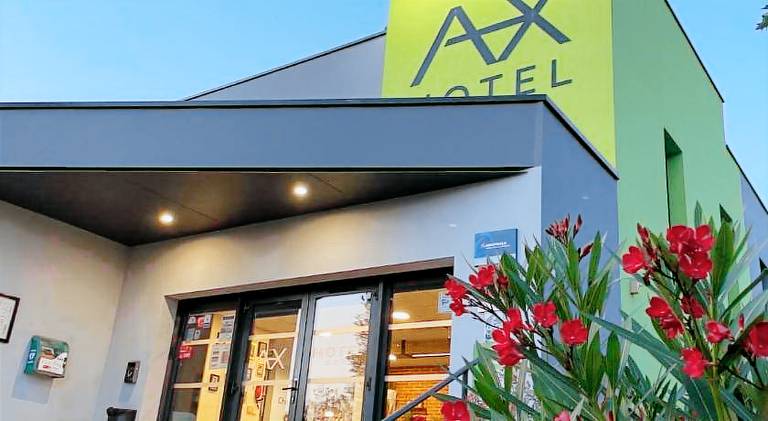 The Originals City, Ax Hotel, La Chataigneraie in Bressuire