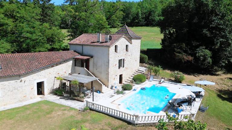Villa with private pool, barbecue & patio | Dogs allowed — photo 3
