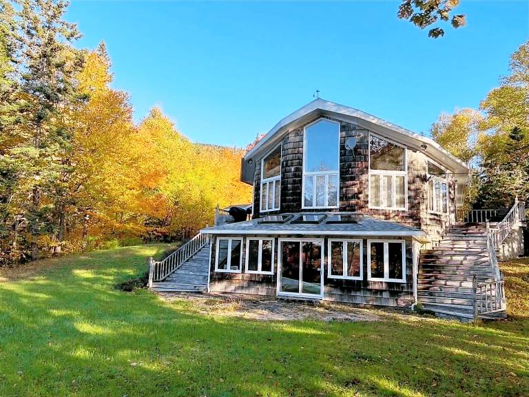 House New Harris