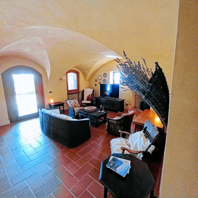 Villa with yard, barbeque & private pool — photo 4