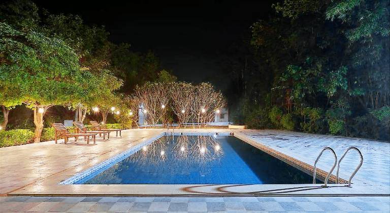 Nice villa with pool & yard | Pets allowed — photo 2