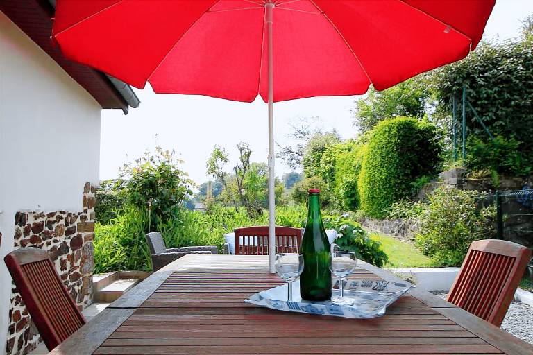 Gite with patio, barbeque & garden — photo 5
