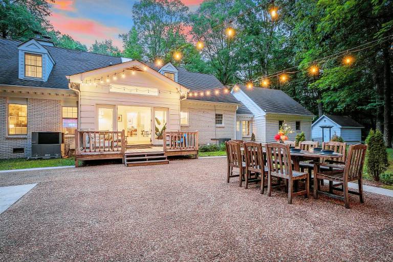 Monteagle Vacation Rentals from 54 HomeToGo