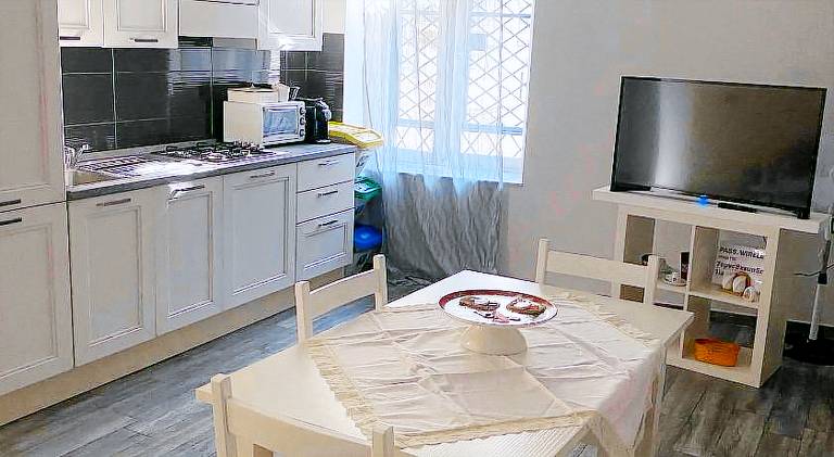 Apartment with 1 room for 5 persons — photo 3