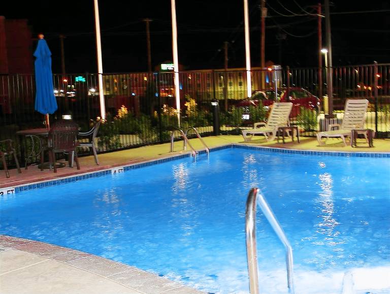 Hampton Inn Cotulla — photo 3