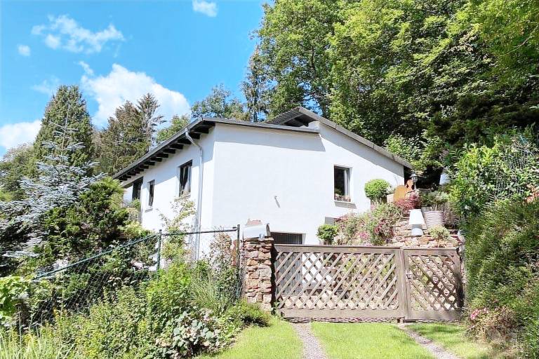 Fully equipped house with terrace, yard & barbeque | Pet-friendly — photo 2