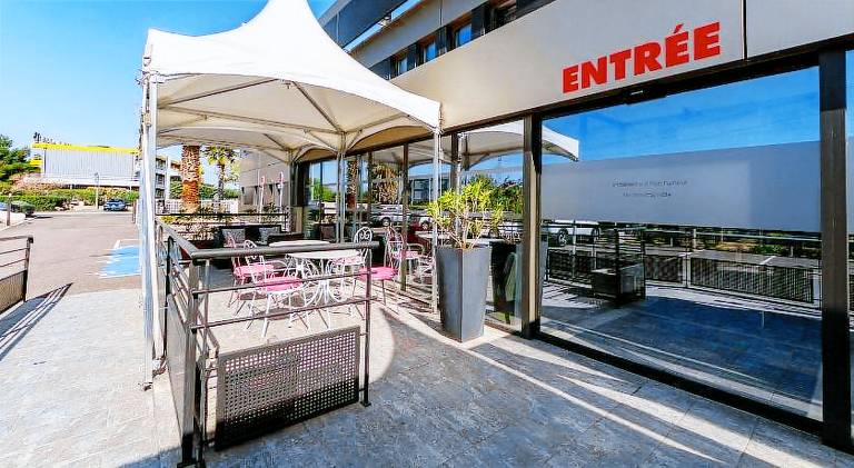 Brit Hotel Porte d'Espagne — photo 2