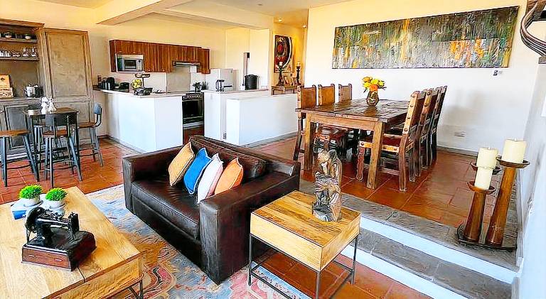 Cousy Condo in the historic center of San Miguel de Allende, incredible view, pool, BBQ, 3 blocks fr in Guanajuato