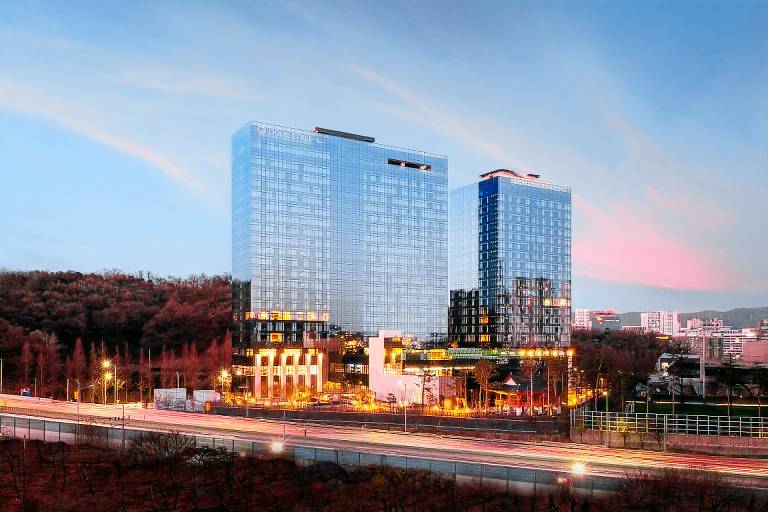 DoubleTree by Hilton Seoul Pangyo Residences