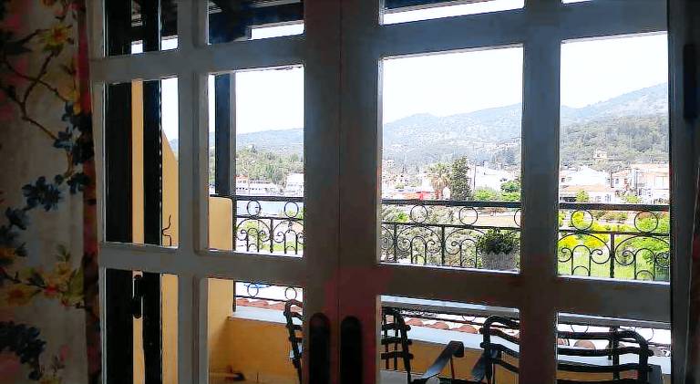 Serviced apartment with patio | Dogs allowed — photo 5