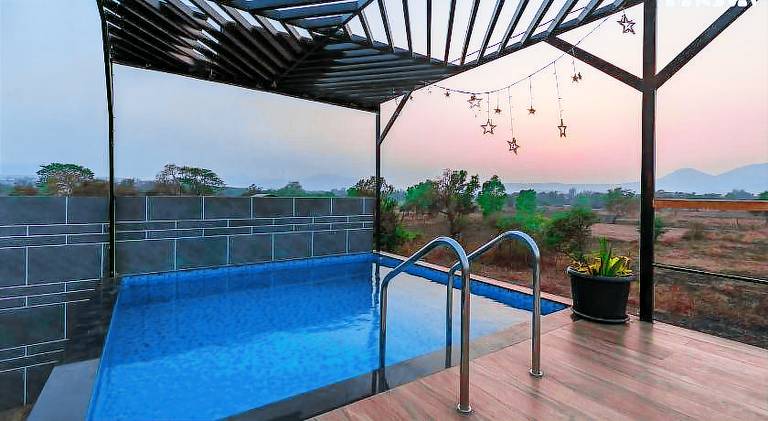279 m&sup2; Villa
