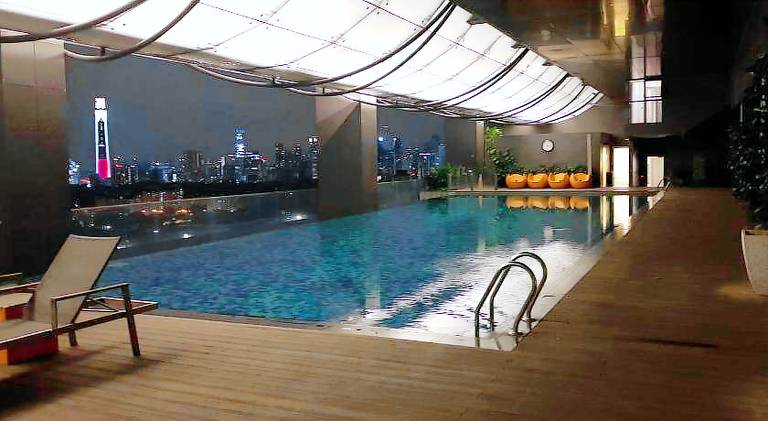 M City Duplex with KLCC Lake View, infinity pool — photo 2